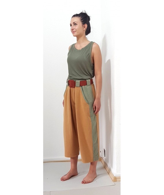 Hose in Camelbraun und Olive Grün, locker, Streifen an der Seiten, Designer Damen Mode, Iza Fabian