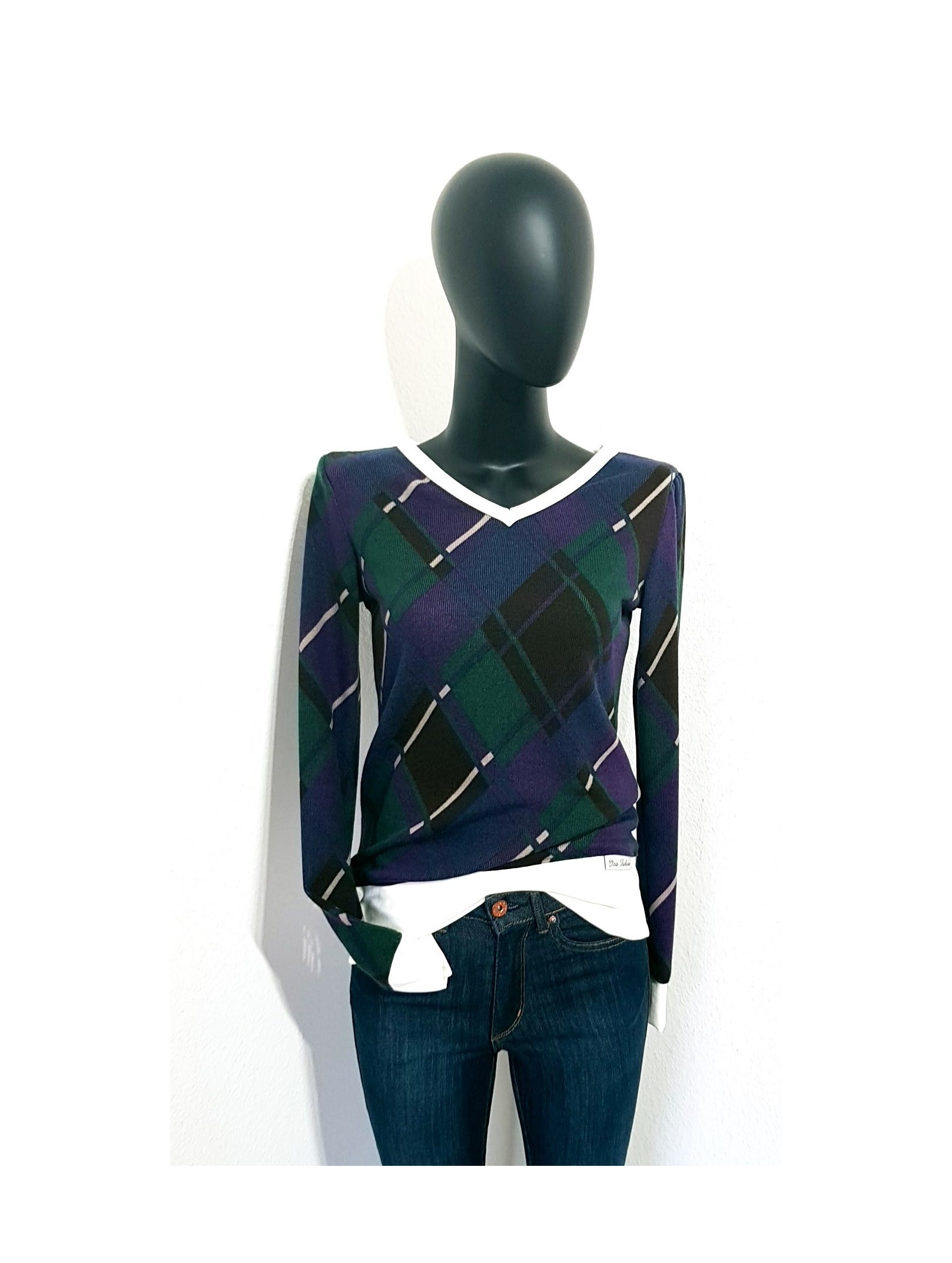 Iza Fabian , Multicolor , Designer Pullover aus feinen Strick.w02a. Iza Fabian , Multicolor , Designer Pullover aus feinen Strick.w02a.
