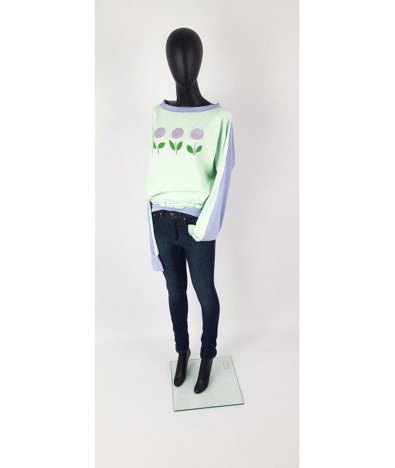 Iza Fabian - lockere Pullover in Pistazie und Lila, Retro Muster.