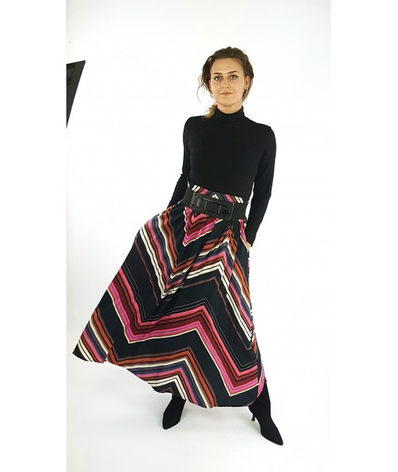 Langes Rock mit Taschen, Retro Muster, Schwarz-Multicolor, Iza Fabian.
