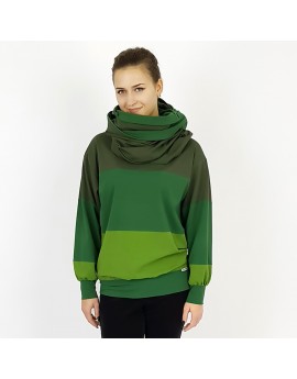 Damen Pullover mit Loop Schal in gestreiften Grün Tönen, Iza Fabian.