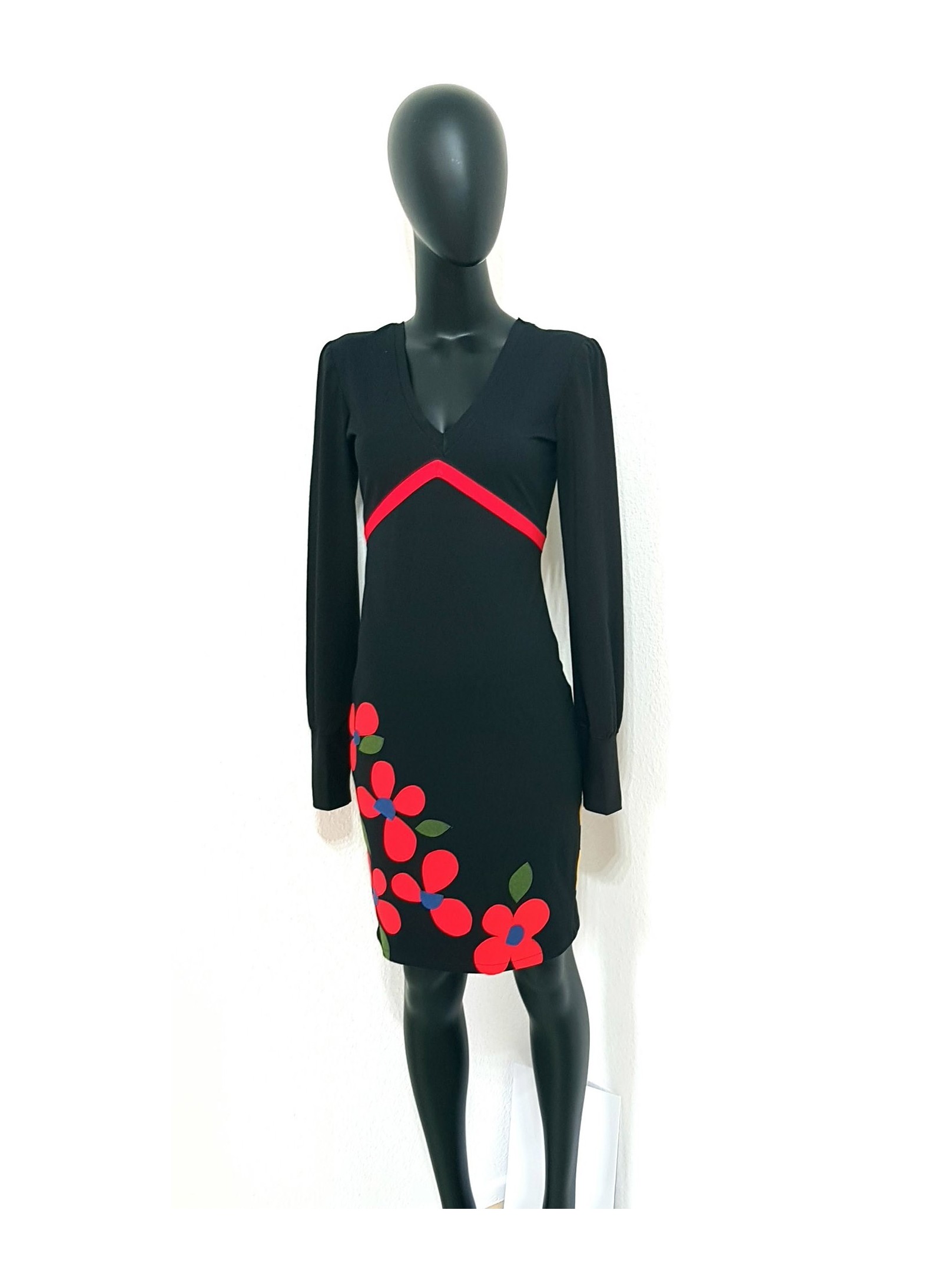 Iza Fabian, Elegante Kleid mit Roten Blumen, A1 Iza Fabian, Elegante Kleid mit Roten Blumen, A1