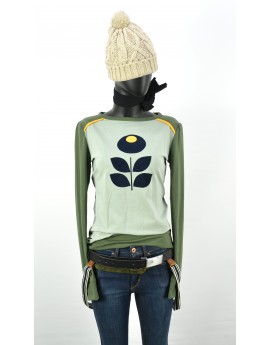 Designer Retro Shirt , Longsleeve in Grün, Blume Applikation, Iza Fabian , Damen Mode.