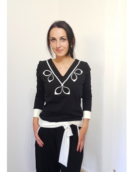 Iza Fabian, Damen Longsleeve, schwarz, weiss, blumen, designer pullover,